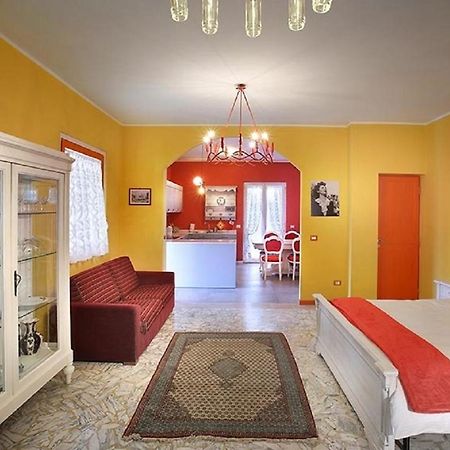 Apartamento Attico Incerpi, Terrazza Sui Tetti Di Montecatini Terme Exterior foto