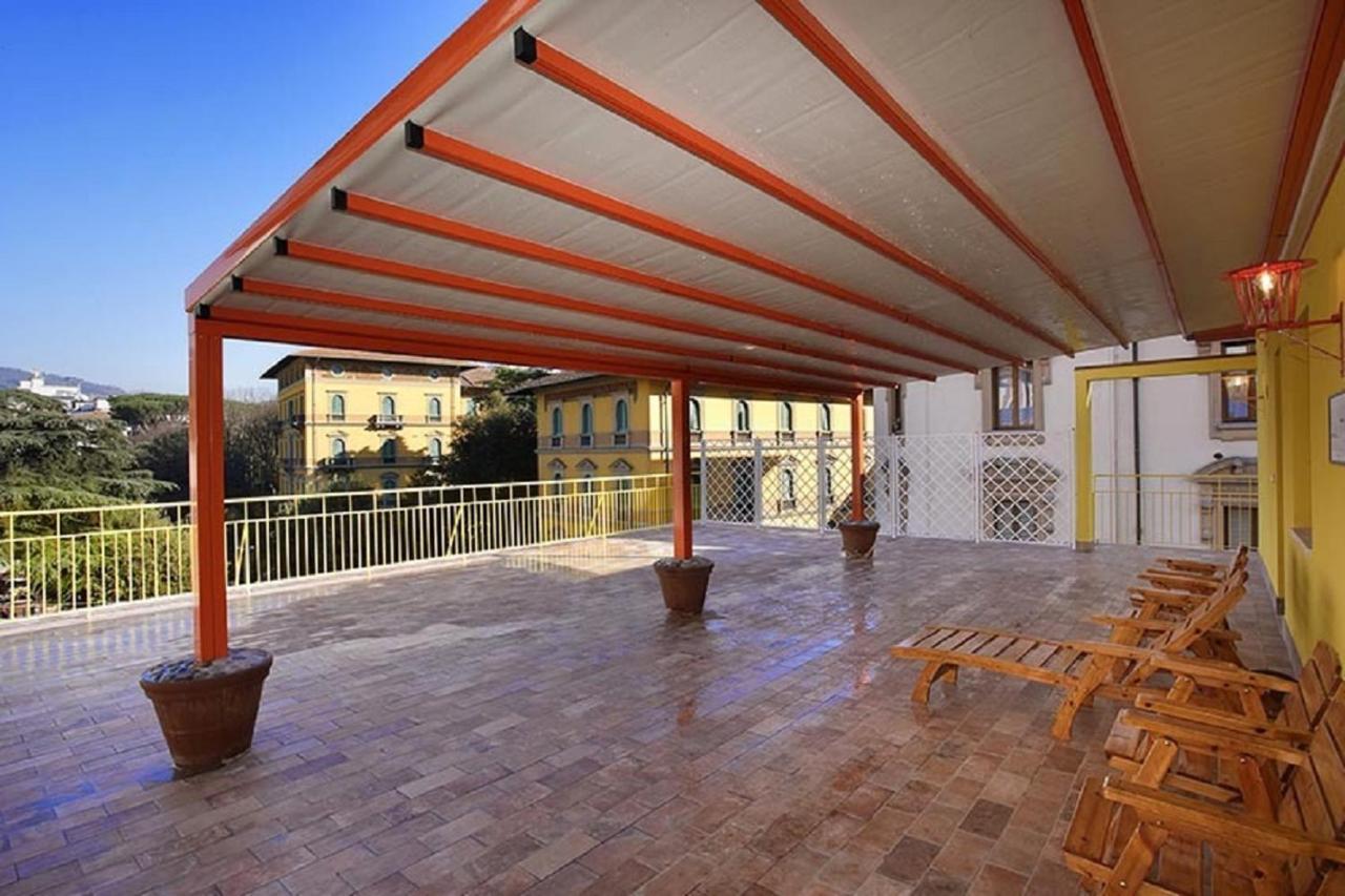 Apartamento Attico Incerpi, Terrazza Sui Tetti Di Montecatini Terme Exterior foto