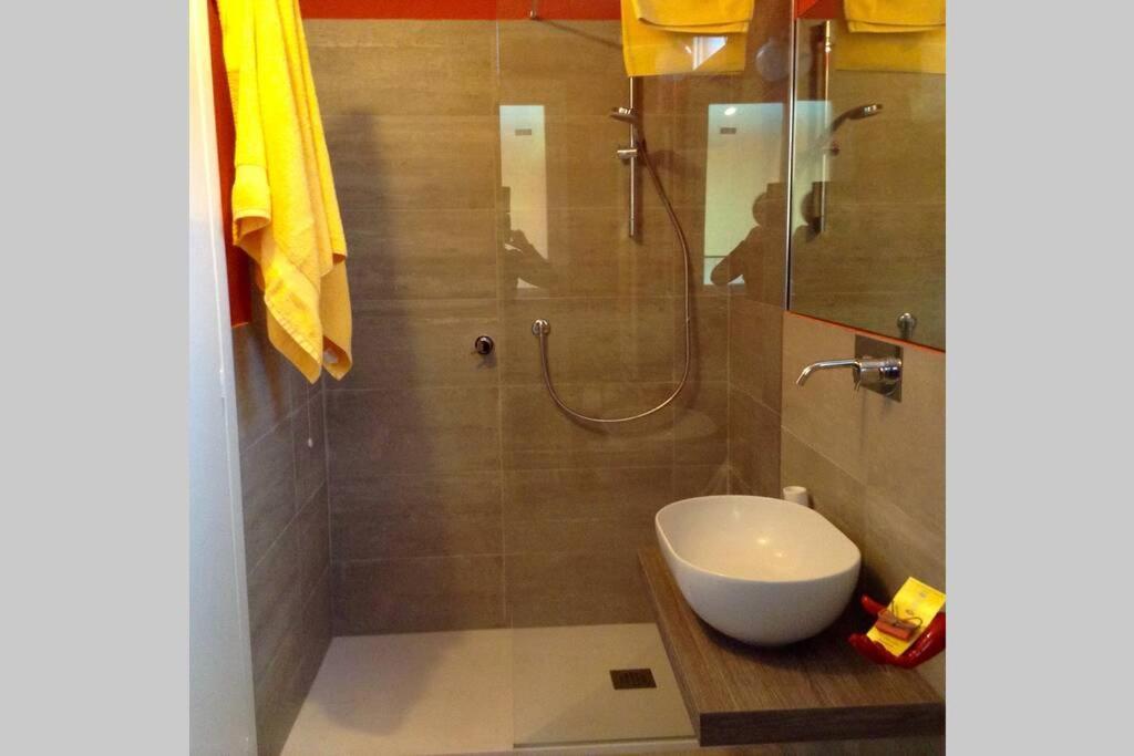 Apartamento Attico Incerpi, Terrazza Sui Tetti Di Montecatini Terme Exterior foto